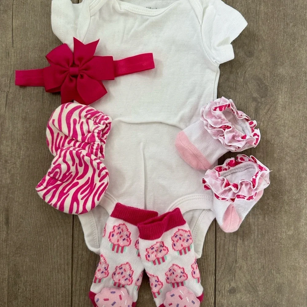 Carter’s newborn baby girl bodysuit accessory bundle lot